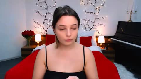 Lisa online show from February 4, 1:26 pm