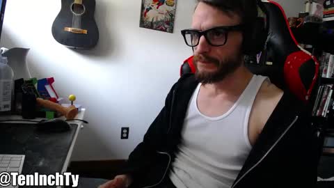 Ty online show from April 1, 11:01 pm