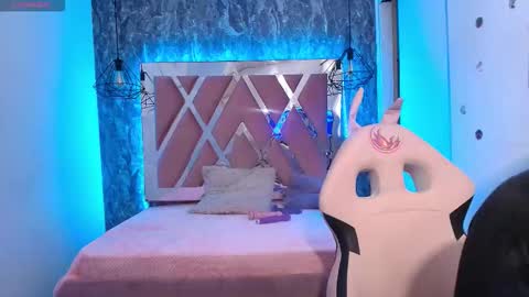 Terra Elowen online show from September 30, 11:53 am