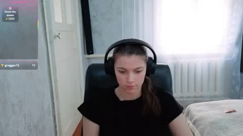 Anny Simpson online show from December 3, 4:57 am