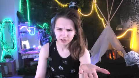 Tessa online show from October 6, 5:14 am