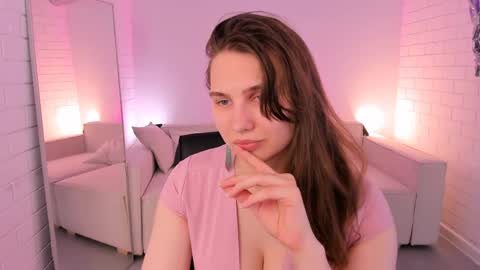 Tessa online show from May 6, 1:28 pm