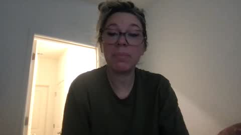 Daphne Summers online show from November 1, 6:40 pm