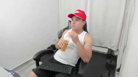 Teylor Fel online show from January 17, 4:06 am