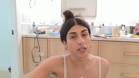 babygirlmami online show from May 20, 6:36 pm