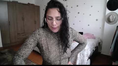    online show from October 27, 9:48 pm