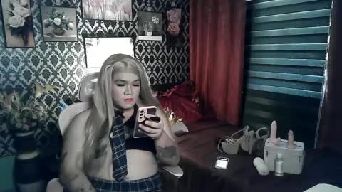 thaliafoxyummy online show from March 4, 5:42 am