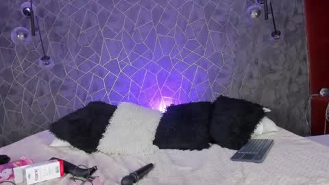 THALIRA ANGELS online show from May 7, 6:36 pm