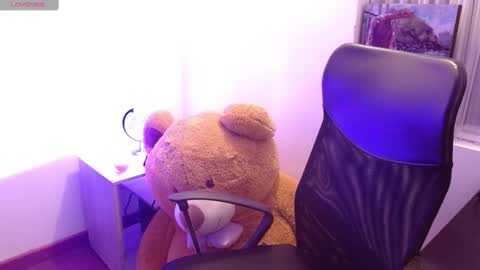   online show from February 20, 12:15 pm