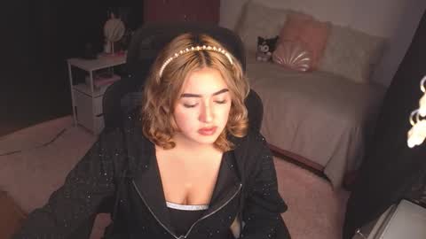   online show from October 25, 12:44 am