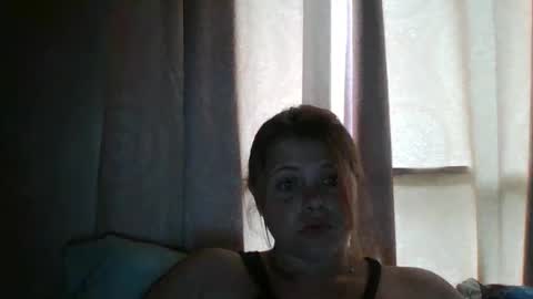 Snapshot of thatgirl4201 chatting on September 28, 6:17 pm that girl online show from September 28, 6:17 pm