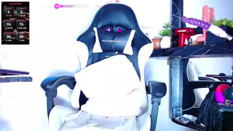 the dog lian online show from December 1, 12:25 pm