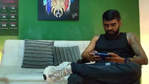 SCOTT  THEO  KAMERON  GENDERSON online show from November 14, 1:19 am