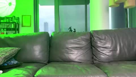 the_isa_bella online show from June 30, 2:16 pm