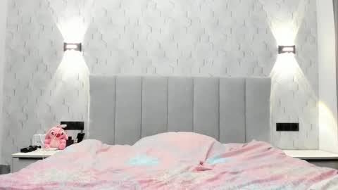 Luna online show from February 10, 4:32 pm