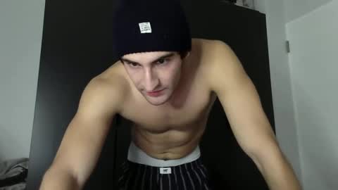 thealecvescari online show from May 28, 9:13 pm
