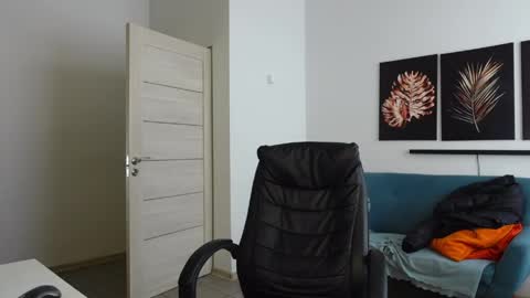 Thebrad H online show from April 25, 7:21 am