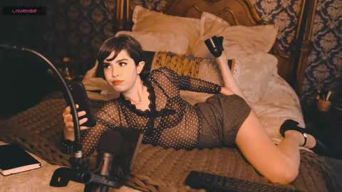 Joan online show from October 5, 8:27 pm