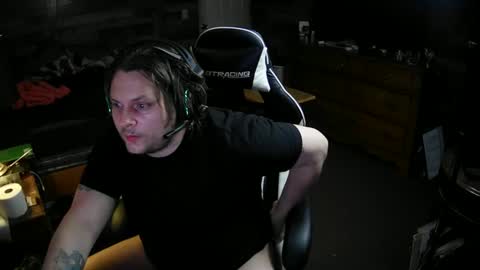 thedemonlord93 online show from December 14, 2:11 am