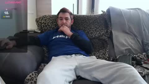 Snapshot of thedolly2010 chatting on February 1, 10:15 am thedolly2010 online show from February 1, 10:15 am