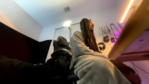 king capo thee online show from February 11, 11:54 pm