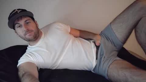 Theetwohander online show from March 28, 3:08 am