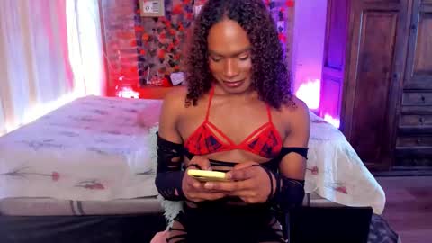 Goldie online show from November 12, 4:53 pm