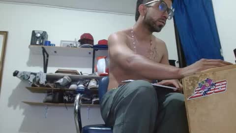 thehousedog online show from February 13, 12:58 am