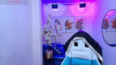 Theia  online show from October 20, 12:43 pm