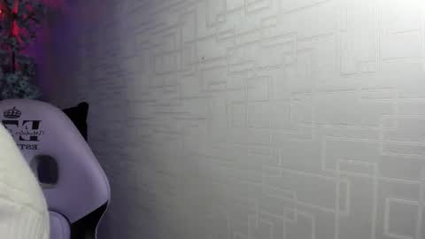 Theia  online show from December 20, 12:45 pm