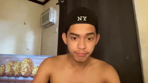 thelifeof_johnpol online show from February 25, 2:48 am