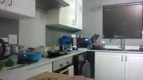 thelouis online show from March 15, 5:16 pm