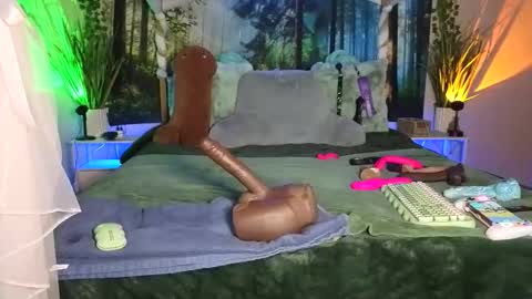 thelovelybrown online show from January 12, 3:35 am