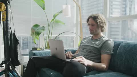 themindoftommy online show from March 22, 6:01 pm