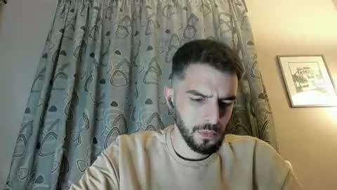 themmistokles online show from December 1, 10:56 pm