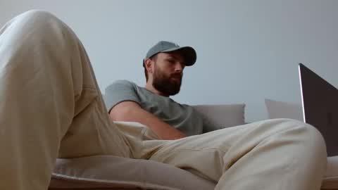 TheMonarchGoat online show from September 10, 8:37 am