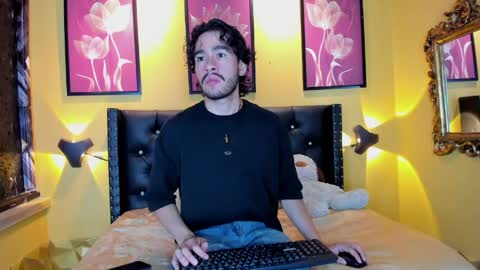 theo_riviera online show from May 22, 2:02 pm