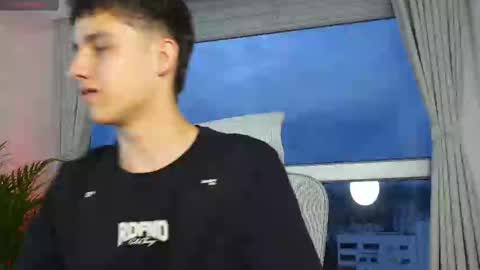  THEO- MATEO  online show from February 25, 11:04 pm