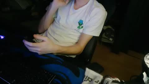 theothede19cm online show from February 8, 7:50 pm