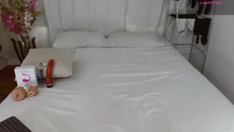 therockalejandro online show from April 7, 6:43 pm