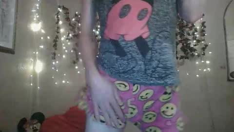 sillymillie0 online show from October 24, 3:07 am