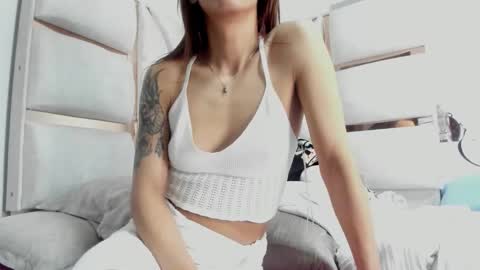 Camila online show from December 19, 1:17 pm