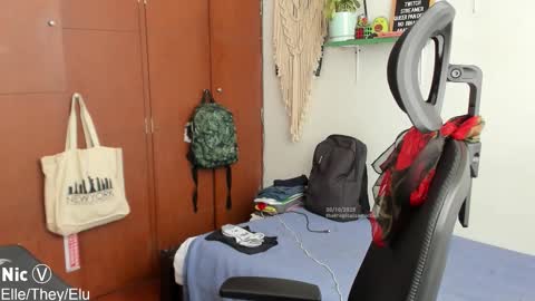 Nicole online show from October 30, 3:01 pm