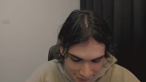 thiaan__ online show from February 20, 1:25 am