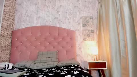 Snapshot of thiago_carlo chatting on October 31, 12:44 am thiago online show from October 31, 12:44 am