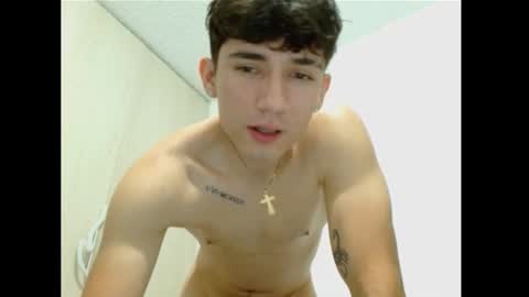 Snapshot of thiago_deseo69 chatting on October 2, 10:19 pm thiago_deseo69 online show from October 2, 10:19 pm