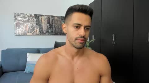 thiago_driussi online show from December 21, 12:44 pm