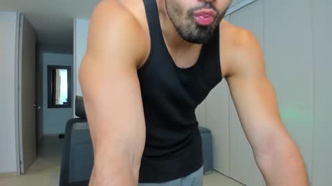 thiago_driussi online show from March 5, 12:38 am