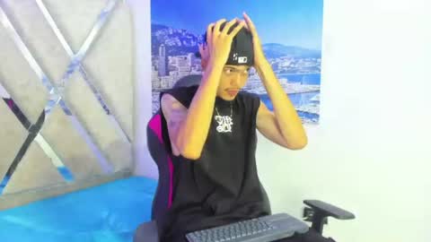 Thiago online show from June 27, 9:10 pm