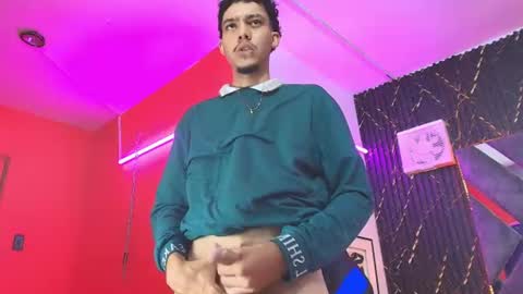 Thiago online show from June 25, 8:03 pm